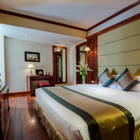 Conifer Boutique Hotel Ханой Екстер'єр фото