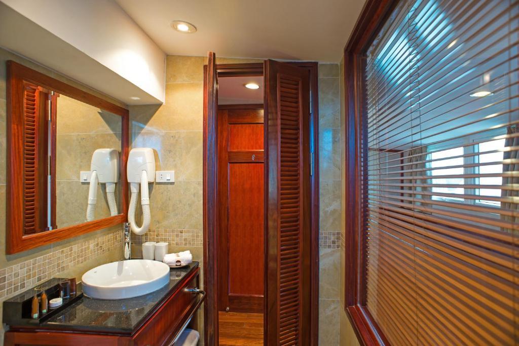 Conifer Boutique Hotel Ханой Екстер'єр фото